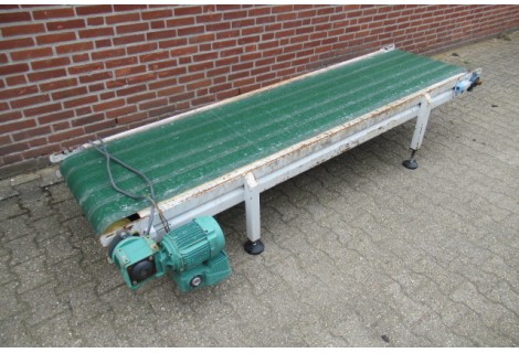 60 cm breed lengte 265 cm. Gebruikt.